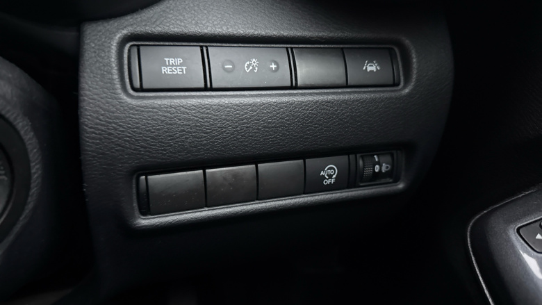 Nissan Juke 1.0 DiG-T Acenta 5dr Petrol Hatchback